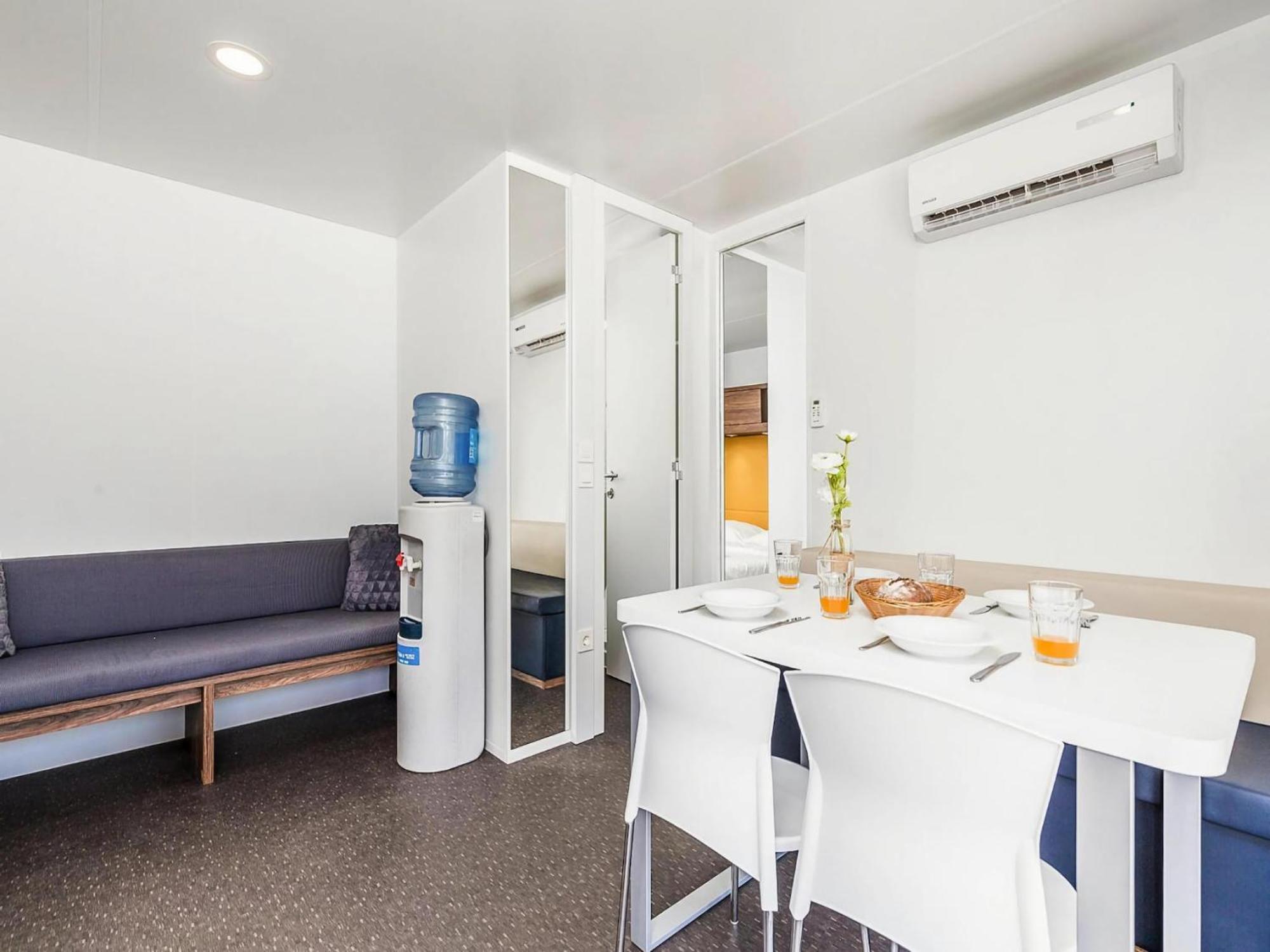 Mobile Homes Mediteran In Caravan Park Strasko, โนวาลยา ภายนอก รูปภาพ