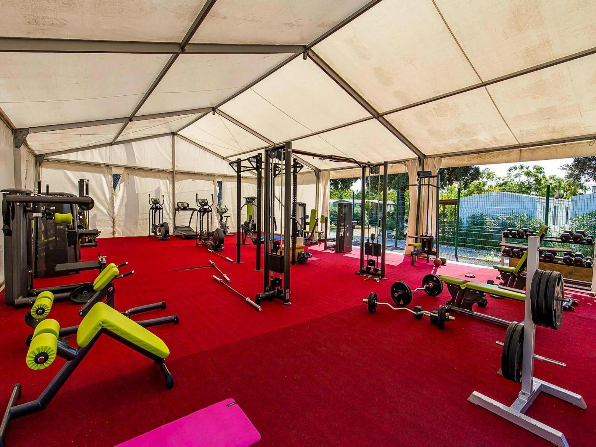 Mobile Homes Mediteran In Caravan Park Strasko, โนวาลยา ภายนอก รูปภาพ