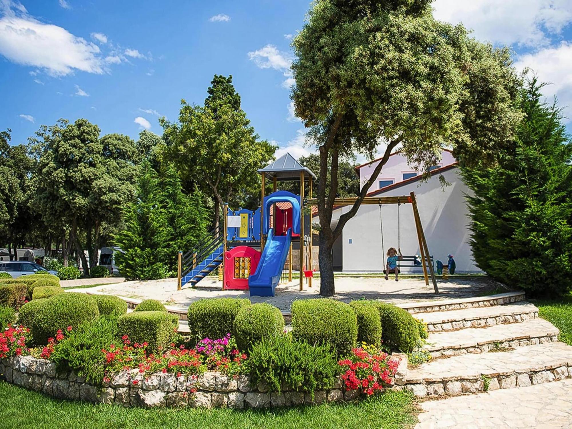 Mobile Homes Mediteran In Caravan Park Strasko, โนวาลยา ภายนอก รูปภาพ
